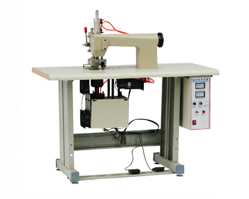Mask lugs welding machine